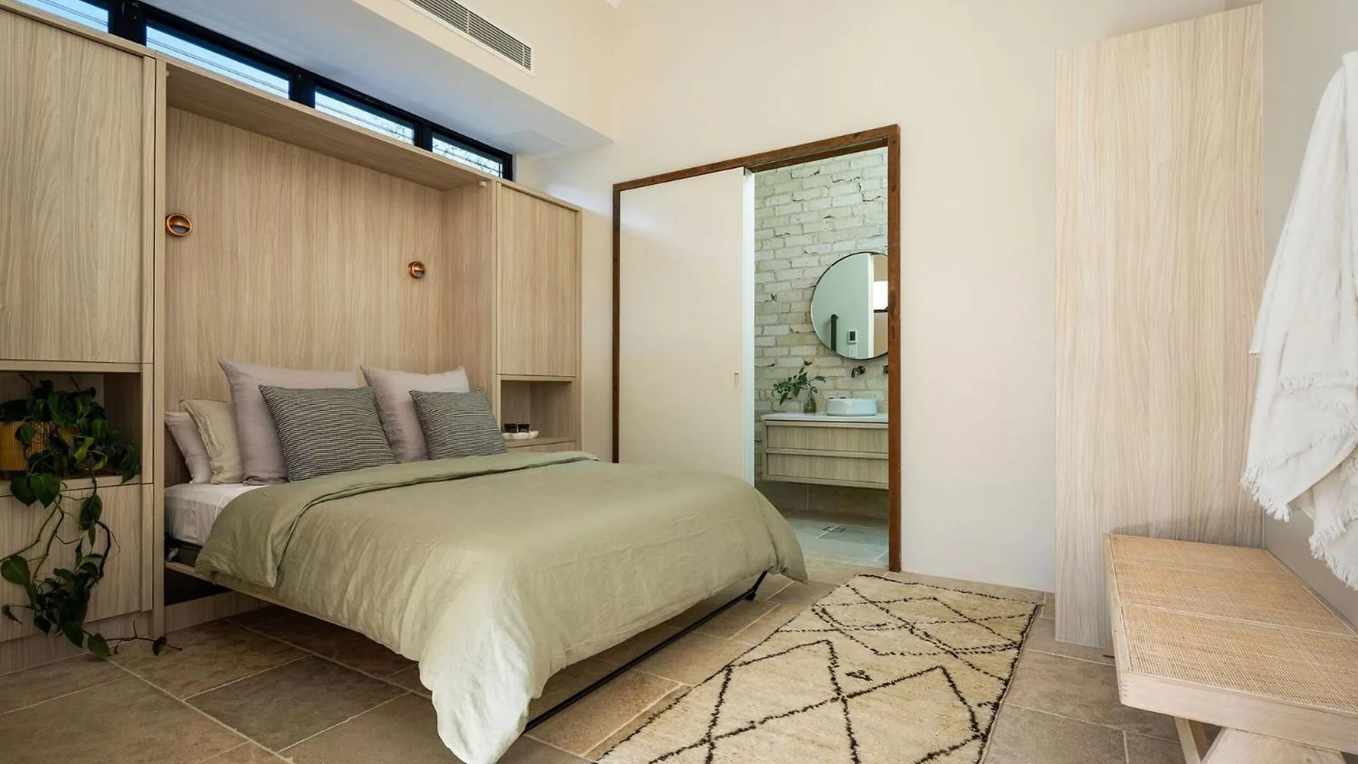 A Perfect Stay - Skyline Byron Bay Australia