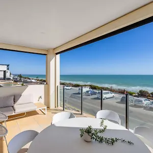  Holiday home Henley Beachfront Luxury With Sauna Just 200m From Henley Square! Australia